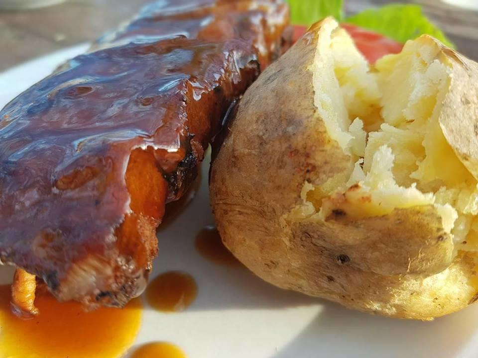 艾丽斯酒店 Bors 外观 照片